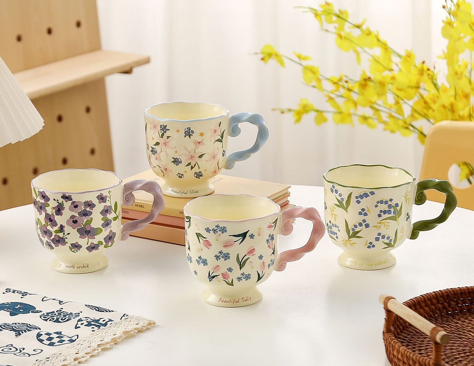 Elegant Ceramic Mug with Sculpted Handle,400ml Vintage Inspired Pedestal Design(Rose pink)