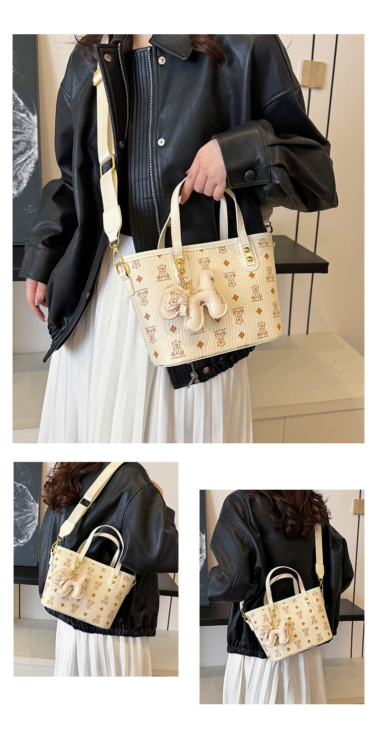 Chic Print Tote Bag with Bear Charm - Versatile Handbag & Crossbody(black)