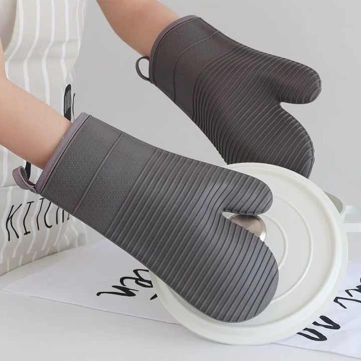 Pink Premium Heat Resistant Silicone Oven Mitts (Pair) - Non-Slip Grip, Cotton Lined for Kitchen Baking, Grilling & BBQ