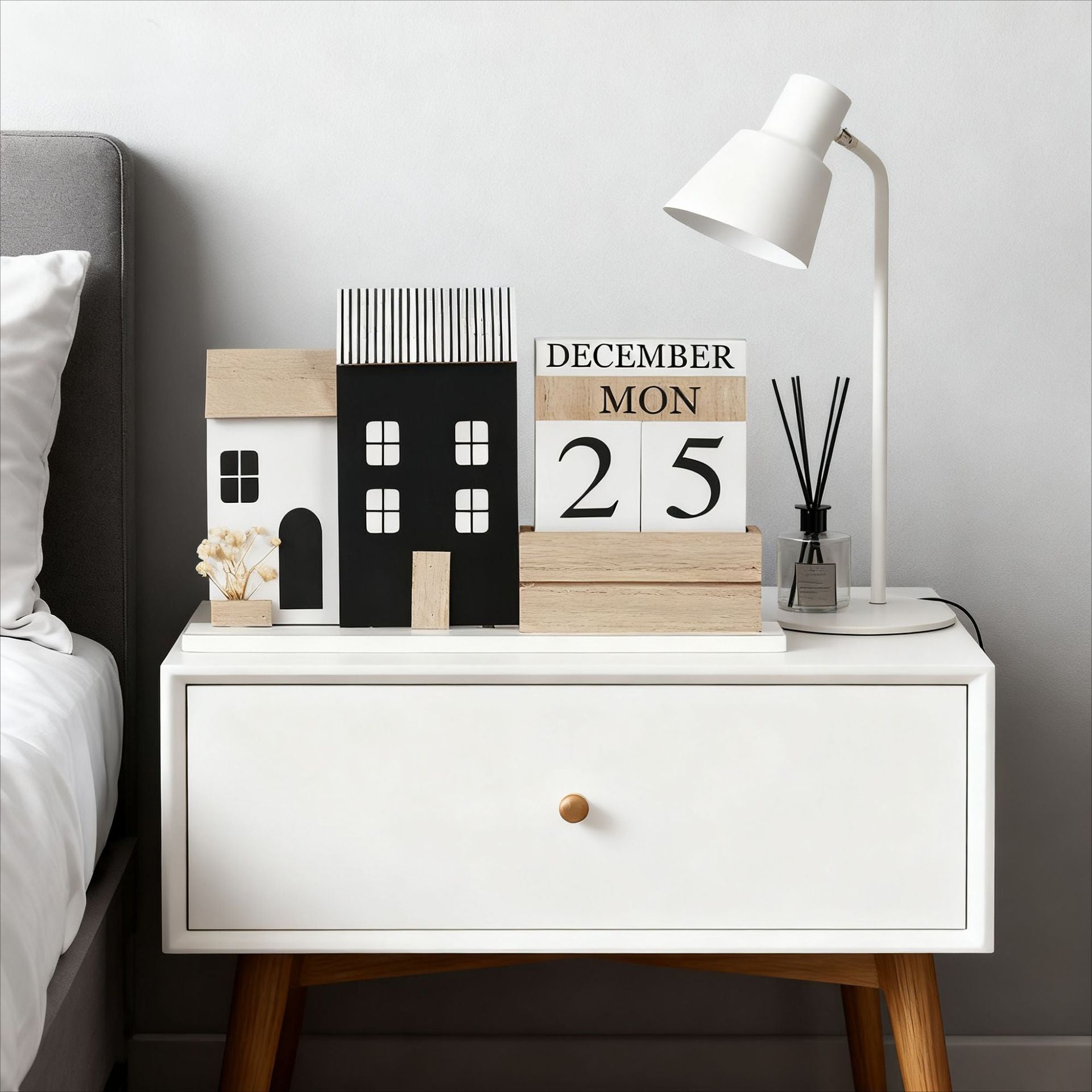 European Vintage House Perpetual Calendar - Wooden Home Decor Office Desk Calendar & Festive Gift