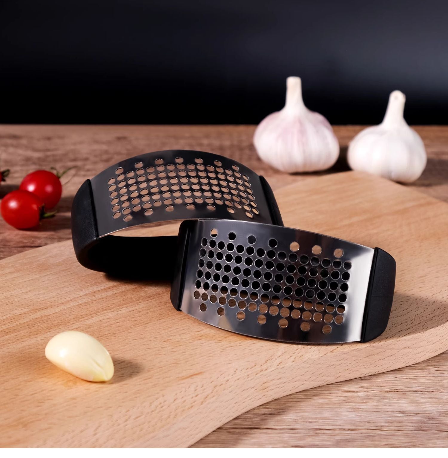 Black Stainless Steel Garlic Press Rocker Ergonomic Garlic Crusher and Ginger Mincer Professional Kitchen Tool
