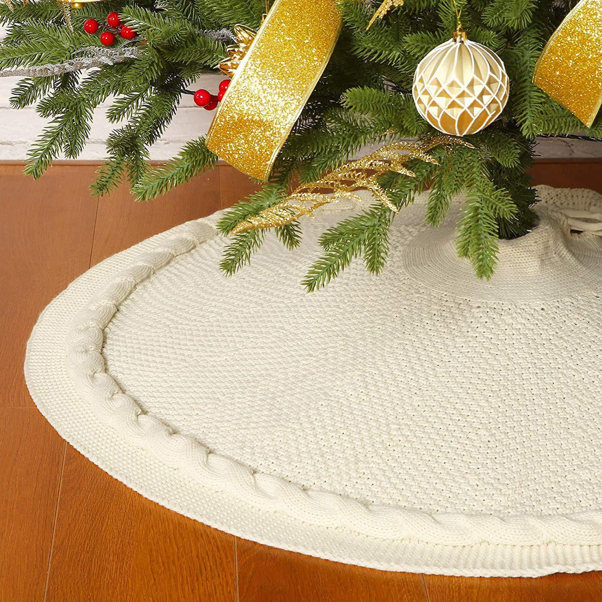 White Knitted Christmas Tree Skirt 24 Inch 62cm Round Cable Knit Tree Base Cover