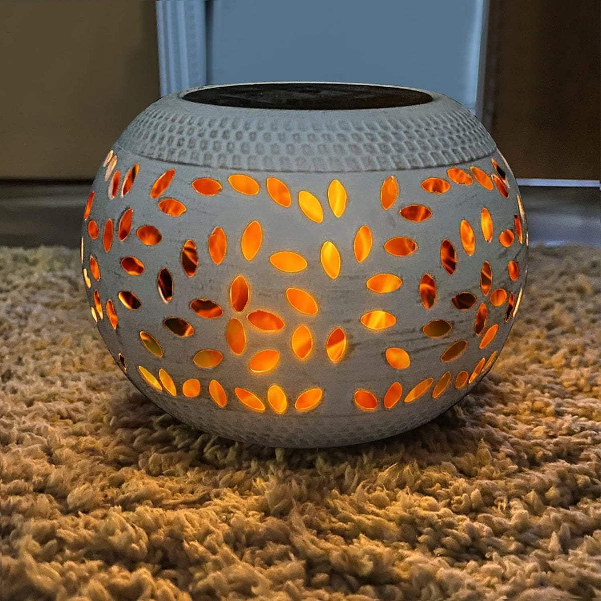 Solar Garden Light White Iron Flower Cut-Out LED Lantern IP44 Outdoor Decor