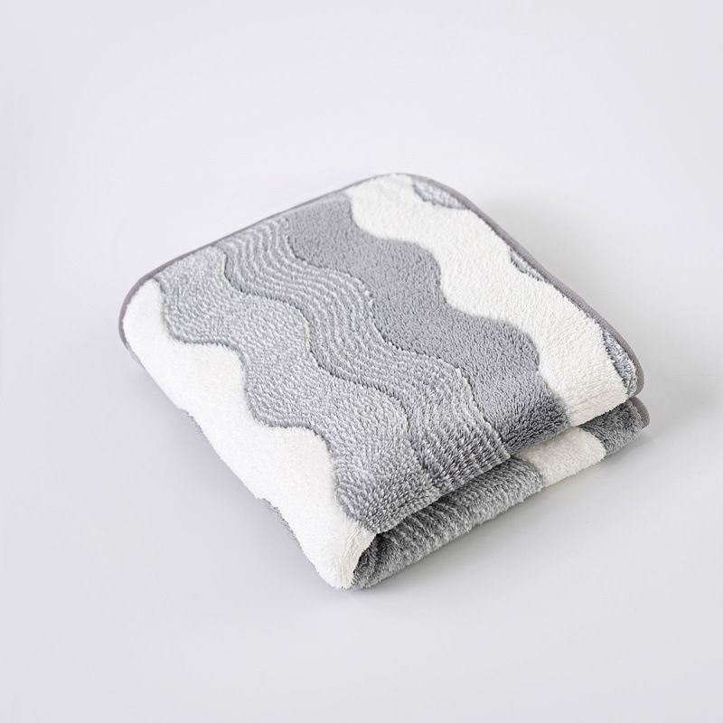 Gray 5-Pack Wave Pattern Towels, 35x75cm, Soft Absorbent, Hanging Loop