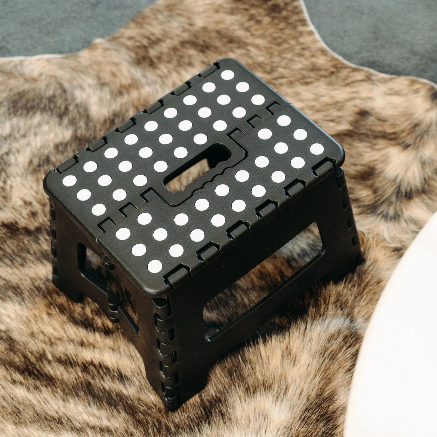 Folding Stool – 29cm Portable, 125kg Capacity, Non‑Slip, Compact, Black