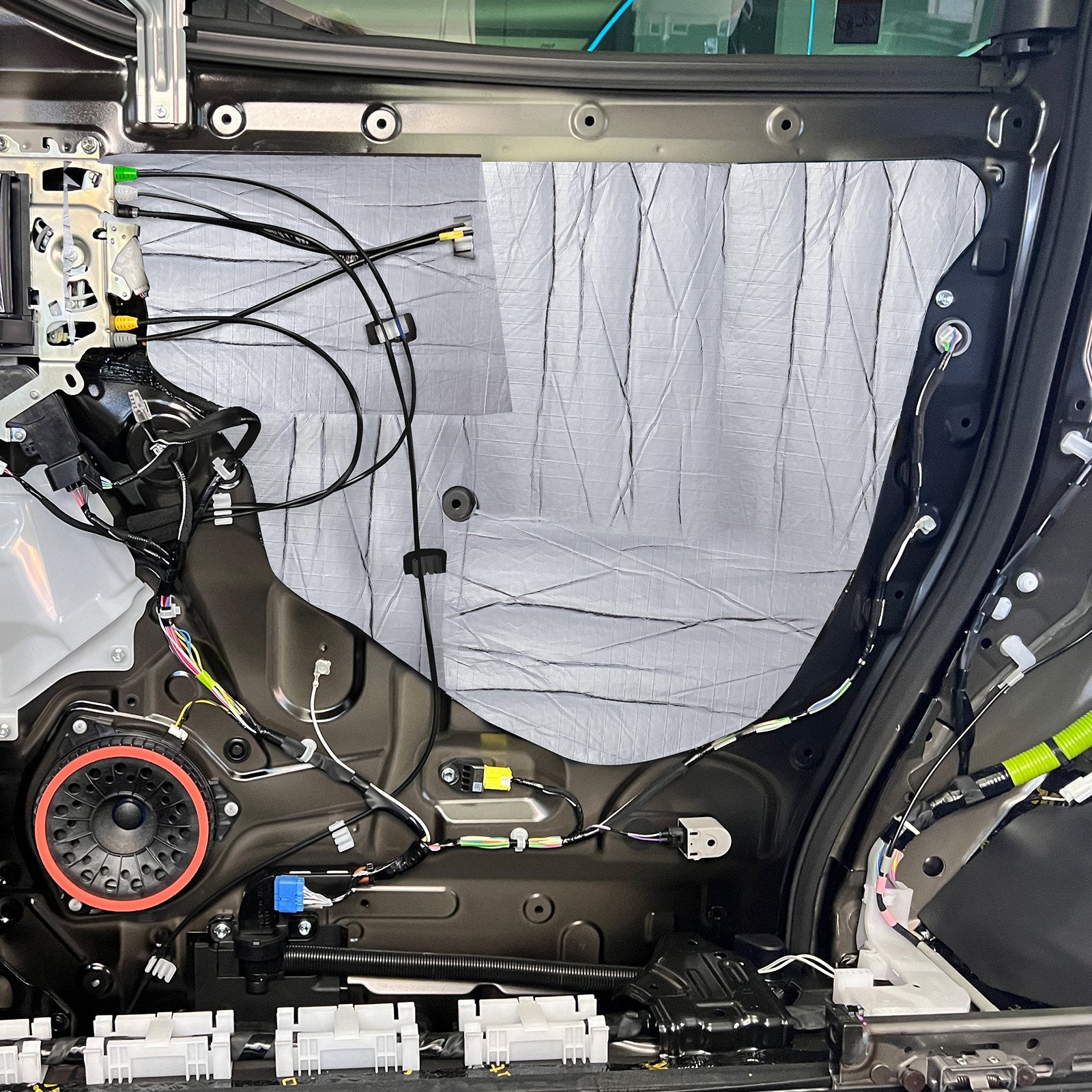 Car Sound Deadening Mat, 200 mil 3.3sq.m Automotive Sound Deadener, High Density Foam Sound Deadener Material & Heat Barrier, Double Layer Waterproof Structure Acoustic Insulation Mat