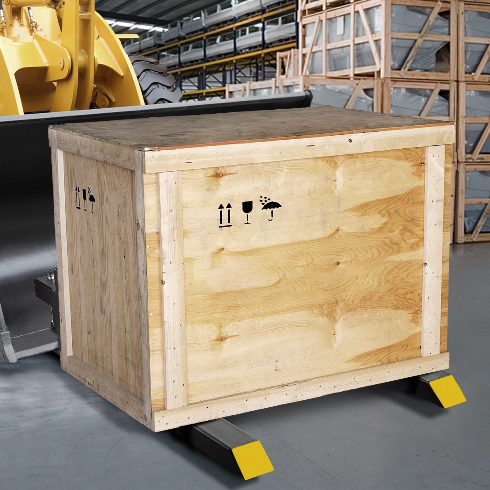 Pallet Forks, 907 kg Clamp on Pallet Forks, 1490 mm Total Length Heavy Duty Pallet Forks with Adjustable Stabilizer bar, Tractor Bucket Forks for Tractor Attachments, Skid Steer, Loader Bucket