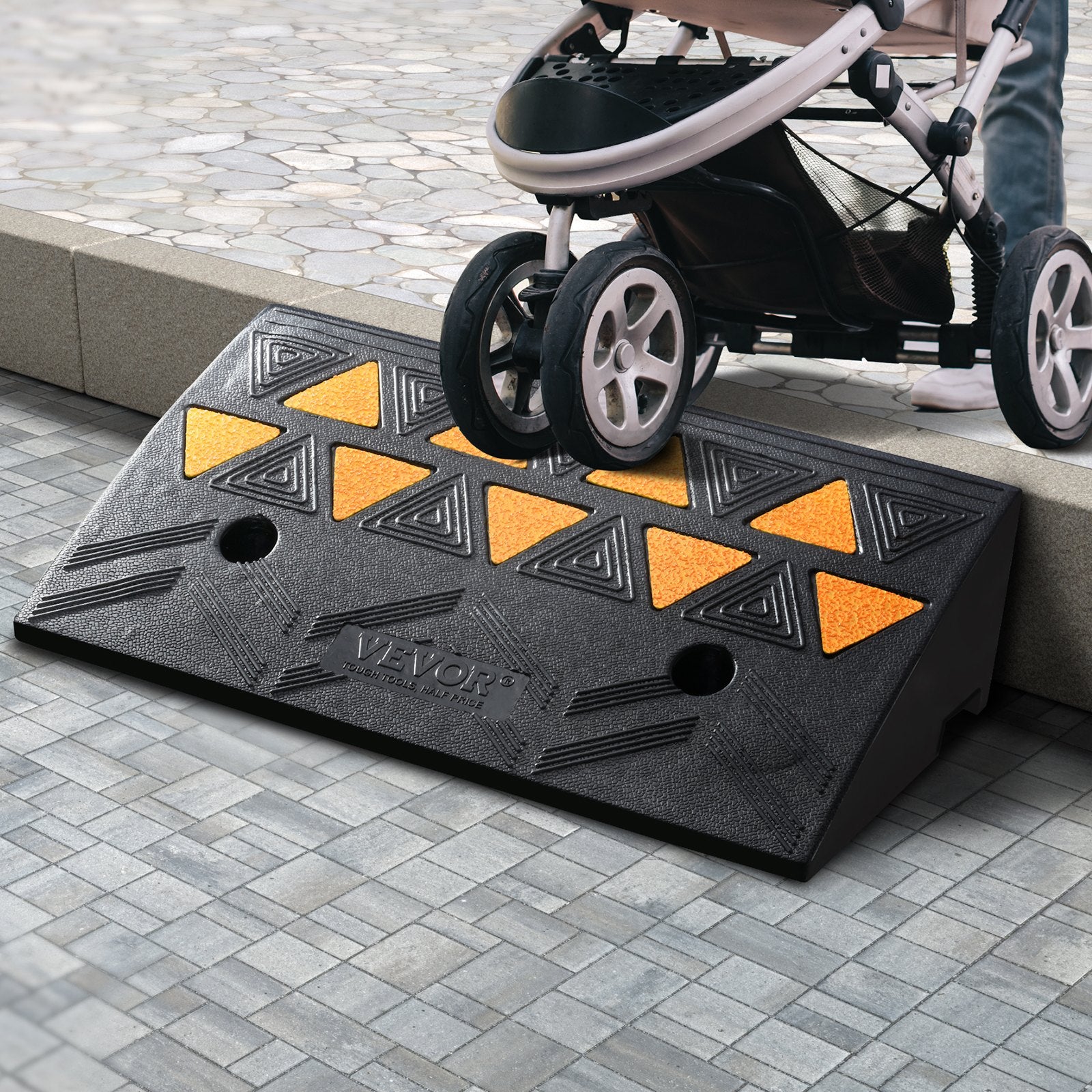 Rubber Curb Ramp 10.8 cm Rise Height Sidewalk Curb Ramp, 30 cm Width 50 cm Length Driveway Ramp for Curb, 15T Heavy Duty Rubber Ramp for Forklifts, Trucks, Buses, Cars, Wheelchairs, Bikes