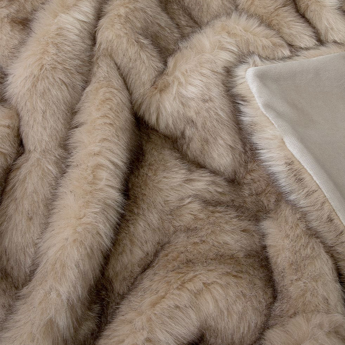 Brown Fox Luxury Faux Fur Throw 130 x 160cm