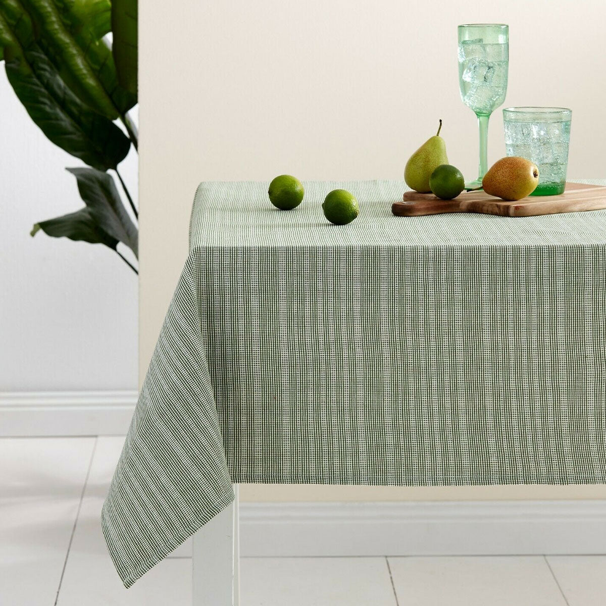 Green Eco Cotton Rich Tablecloth 150 x 265 cm